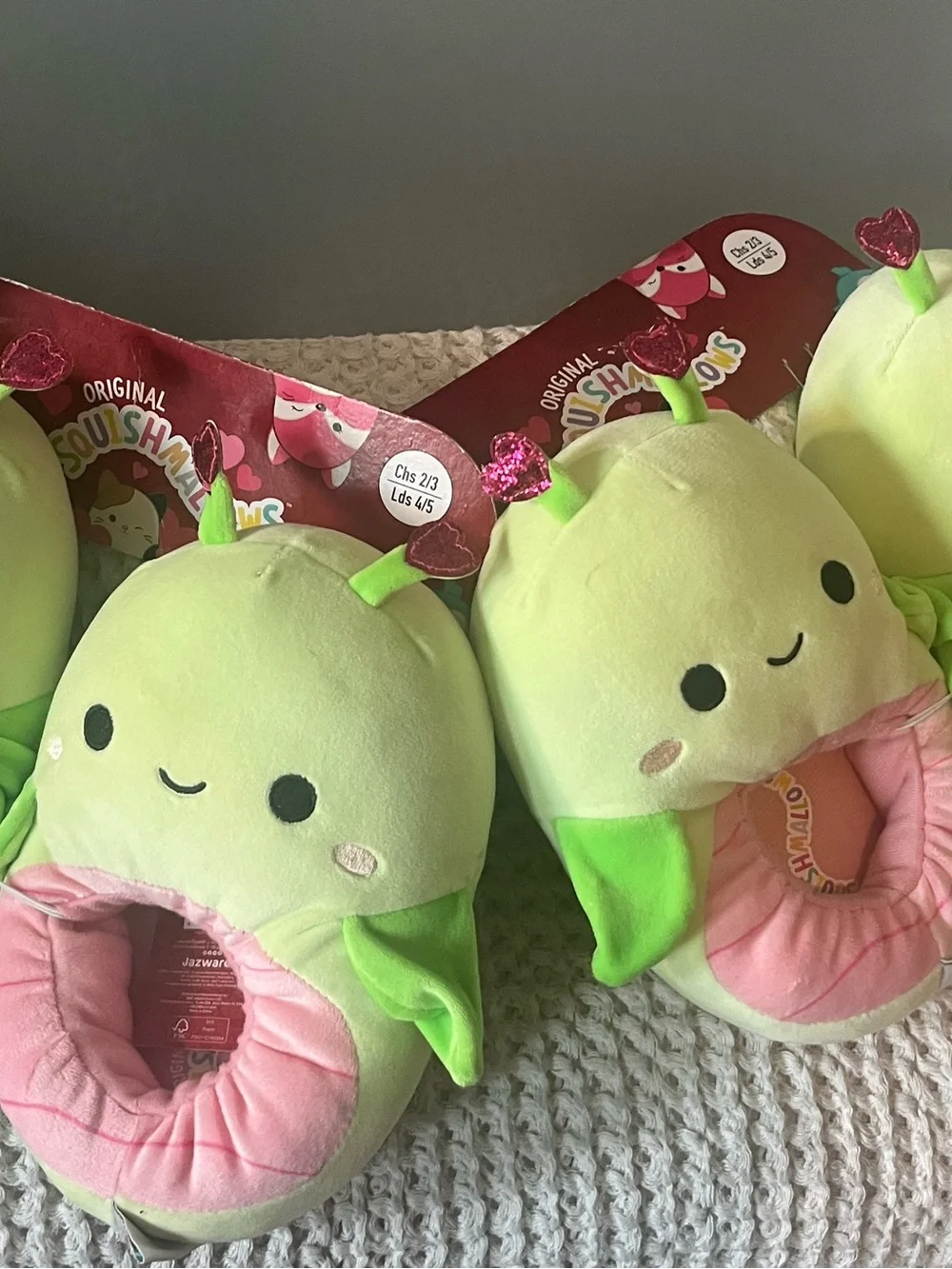 Squishmallows Plush Avocado children’s slippers- Green & Pink 408